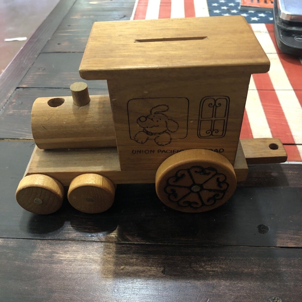 1977 Toystalgia Wood Bank Train Car & 3 Cabooses 2 Corks Piggy Bank Vintage